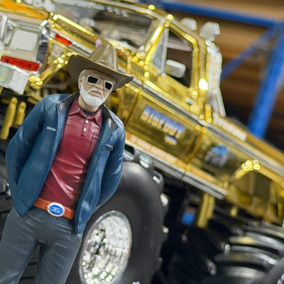 NOT A TOY - Gold Chrome 50th Anniv. 1:18 Greenlight Col. BIGFOOT #1 Die-Cast W/ Figurine