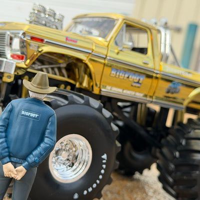 NOT A TOY - Gold Chrome 50th Anniv. 1:18 Greenlight Col. BIGFOOT #1 Die-Cast W/ Figurine