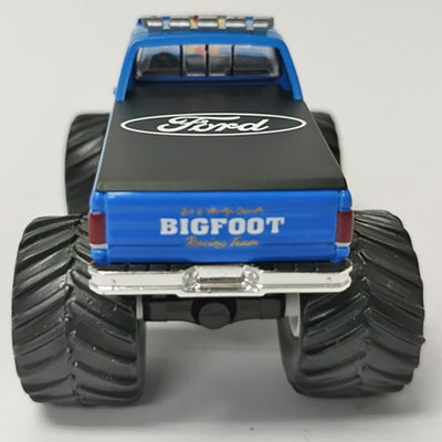 NOT A TOY - 1:64 Greenlight Collectibles BIGFOOT #9 Die-Cast