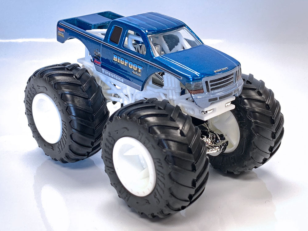 Hot wheels Basic Vehicles Monster Truck 1:64 Multicolor